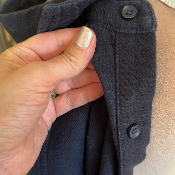 Tailorbyrd navy button up, Sz L - Picture 5 of 6